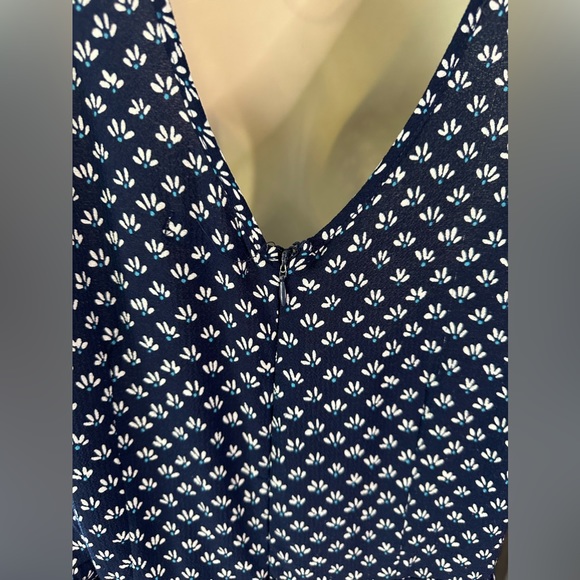 MAX STUDIO Jumpsuit Navy blue & tiny white flowers. Sleeveless, V neck with belt - Picture 2 of 6